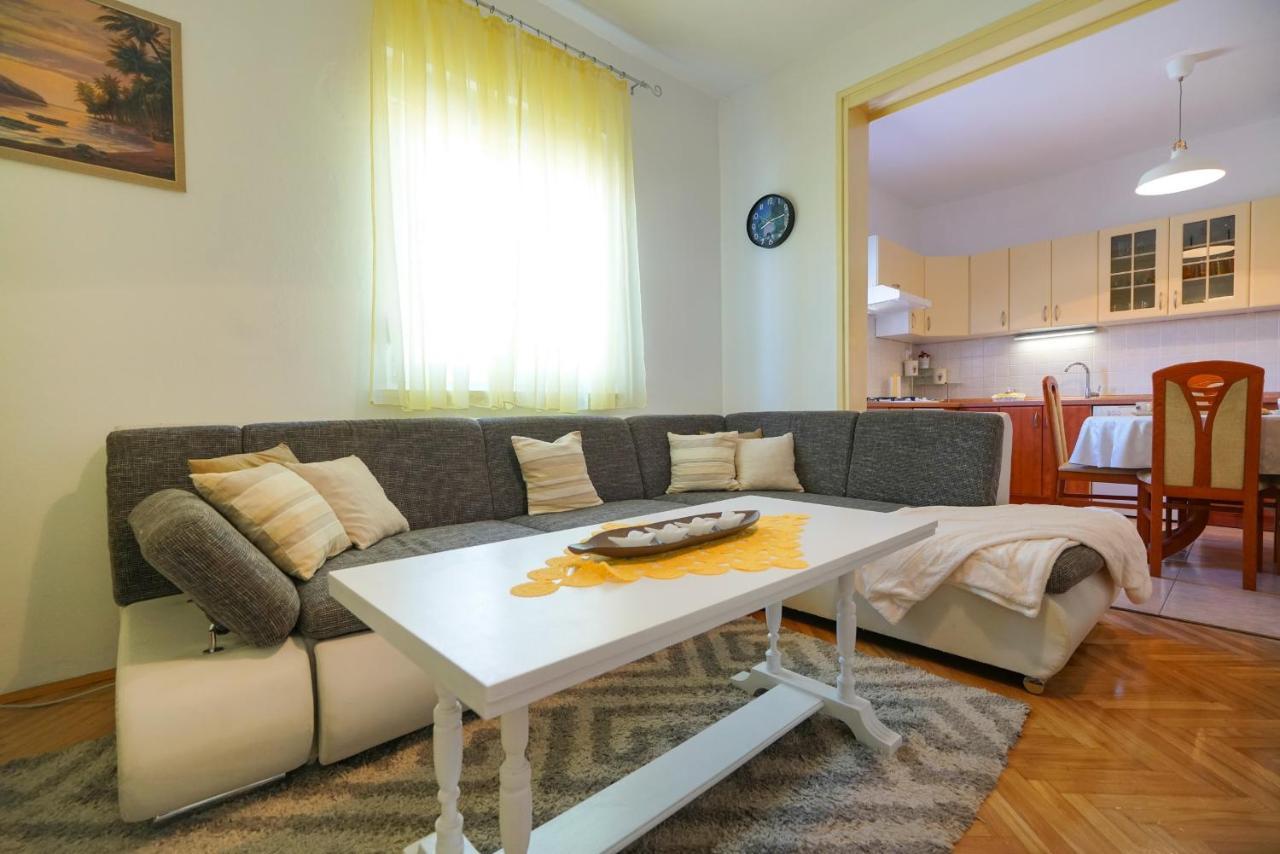 Apartment Jardin With Free Cowered Parking Zadar Exterior foto